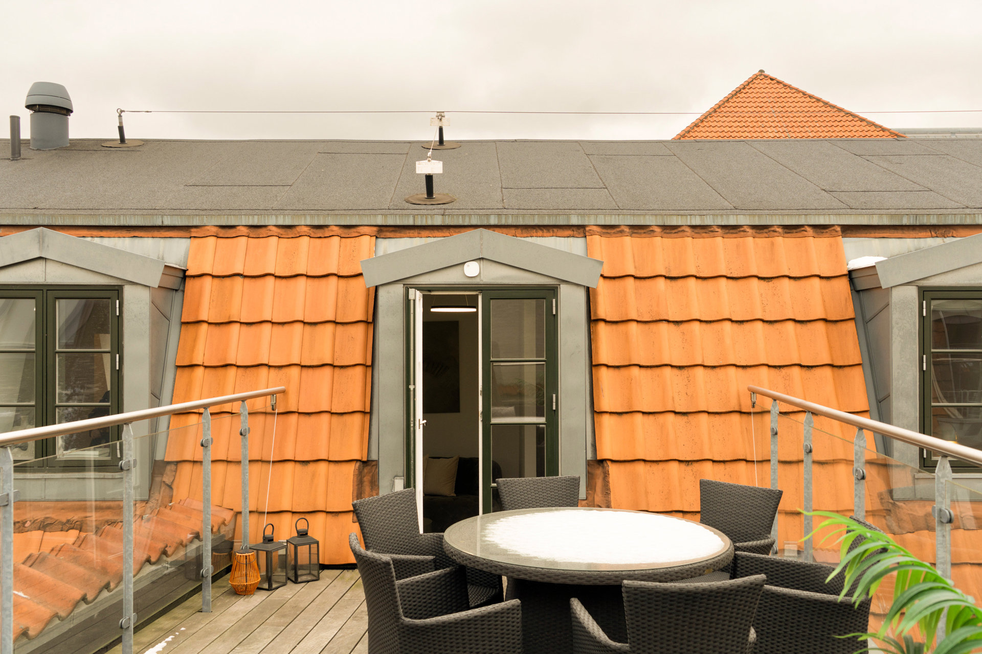 Eksklusiv bylejlighed med privat tagterrasse i hjertet af København K