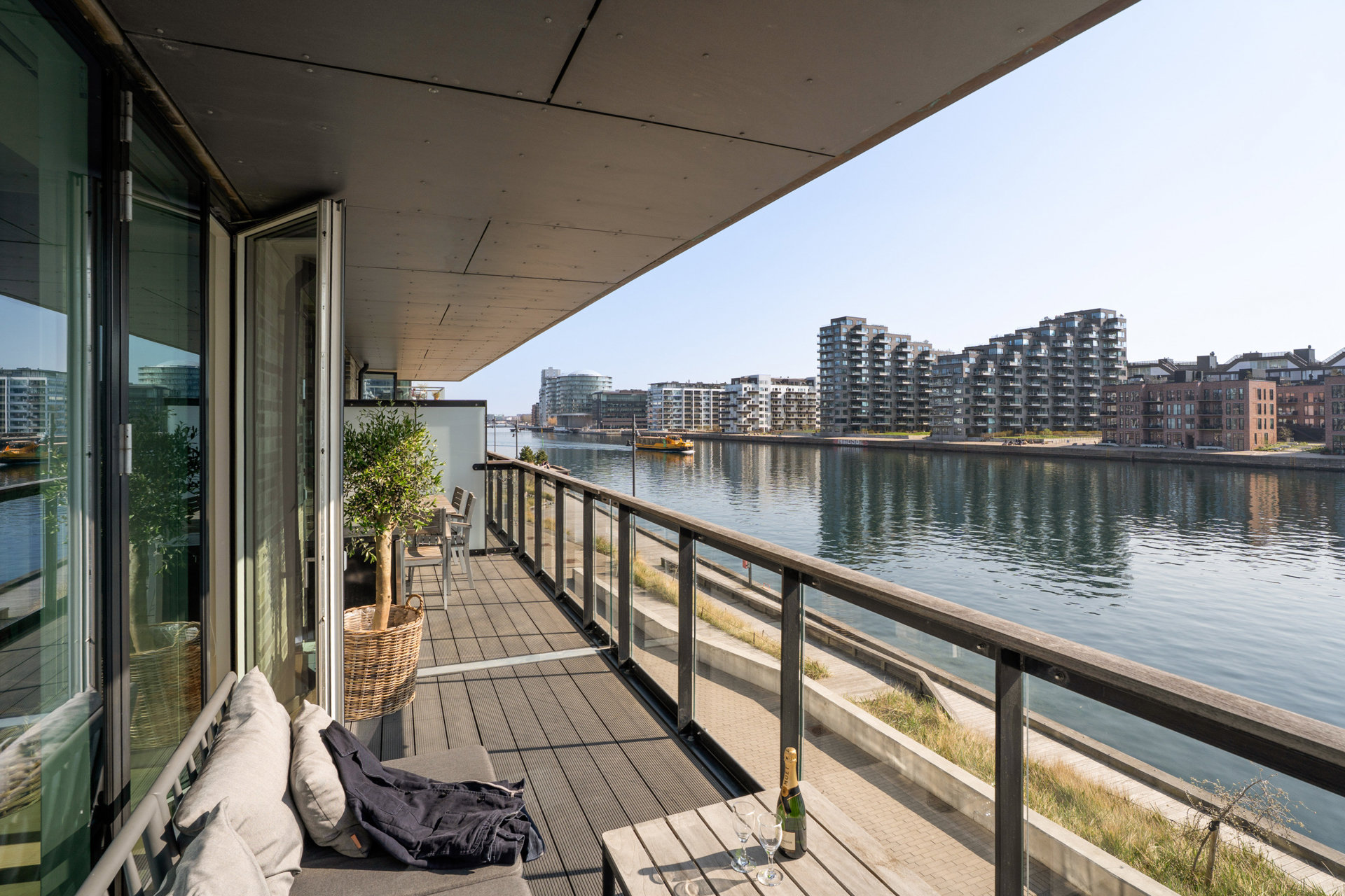 4V fra 2017 med to altaner og fantastiske views I Københavns Havn