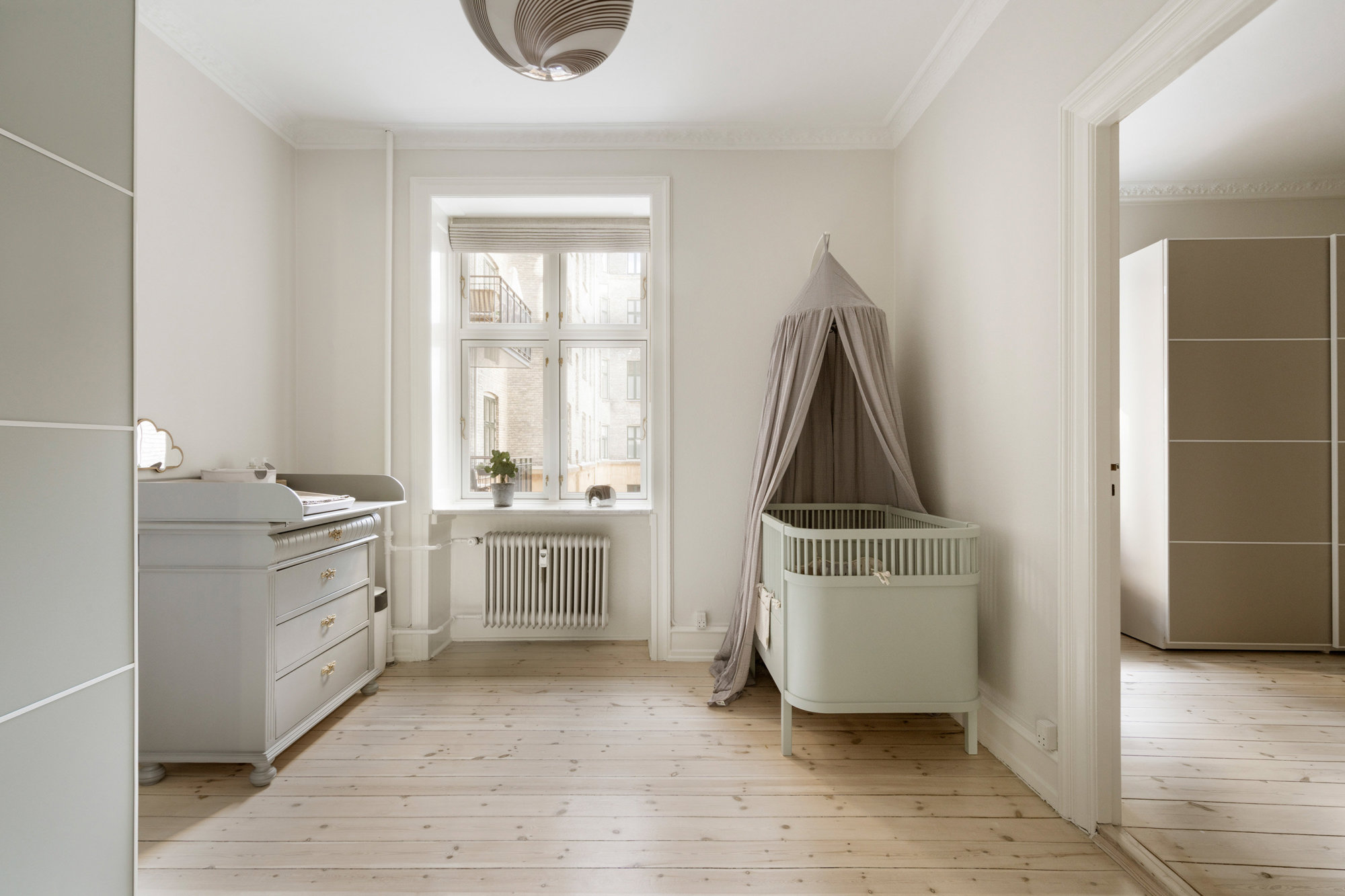 Diskret sag , 1820 Frederiksberg C